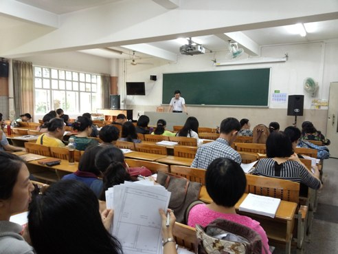 答辩老师培训中