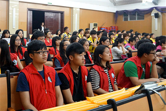 公开学院团学评优