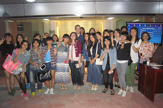 广外培训大学城分部举办户外英语沙龙