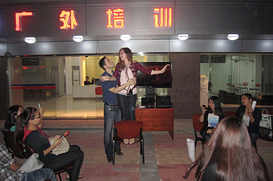 广外培训大学城分部 举办户外英语沙龙